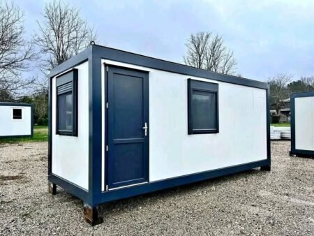 Conteneur de chantier F54-SANITAIRE – 6,05 m x 2,43 m x 2,59 m