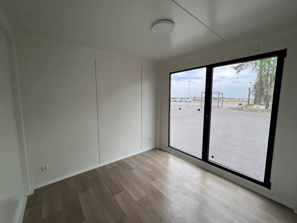 Conteneur maison 40 ft habitable – 12,05 m x 2,43 m x 2,89 m | 1 Chambre, Salon, Cuisine et Salle de Bain – Image 8