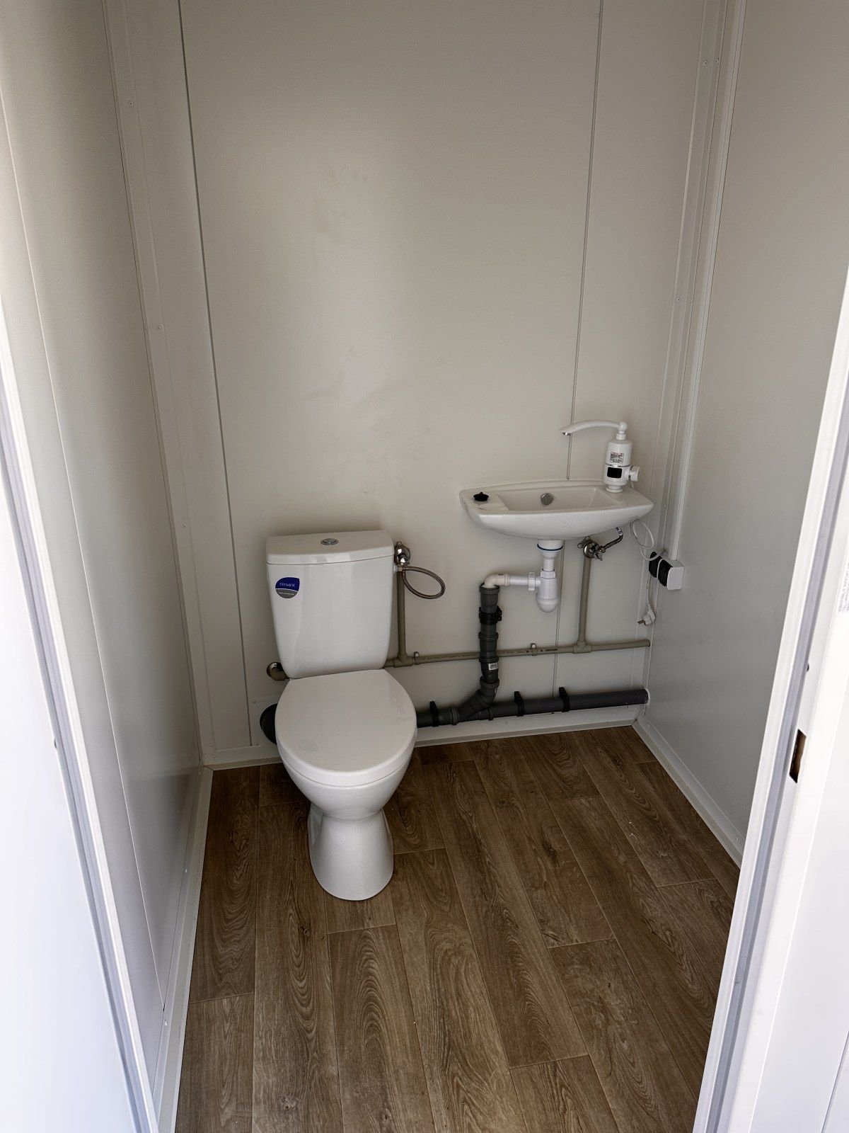 Conteneur bureau UY-97 – 6,05 m x 2,43 m x 2,59 m | Module Bureau Mobile – Image 10