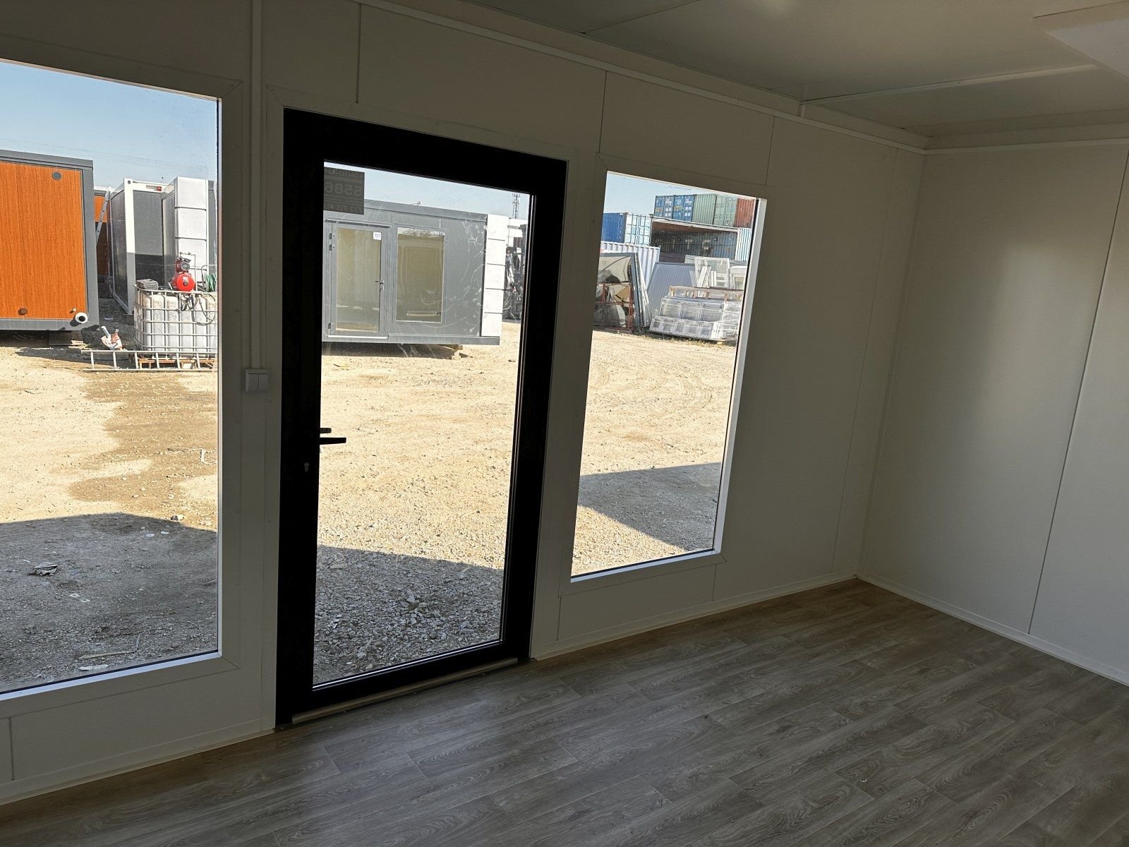 Conteneur bureau UY-97 – 6,05 m x 2,43 m x 2,59 m | Module Bureau Mobile – Image 14